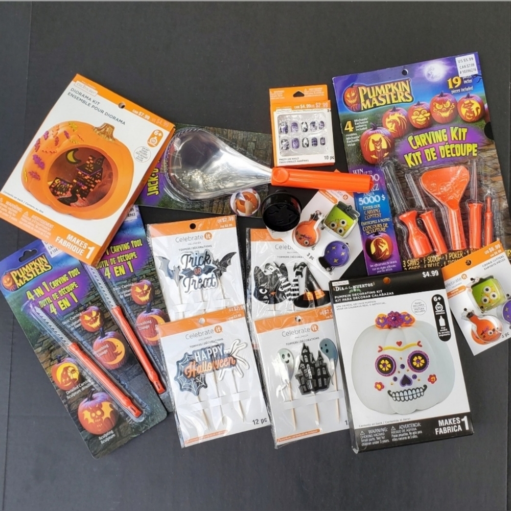 SALE: 100 Piece Halloween Craft/Decor set